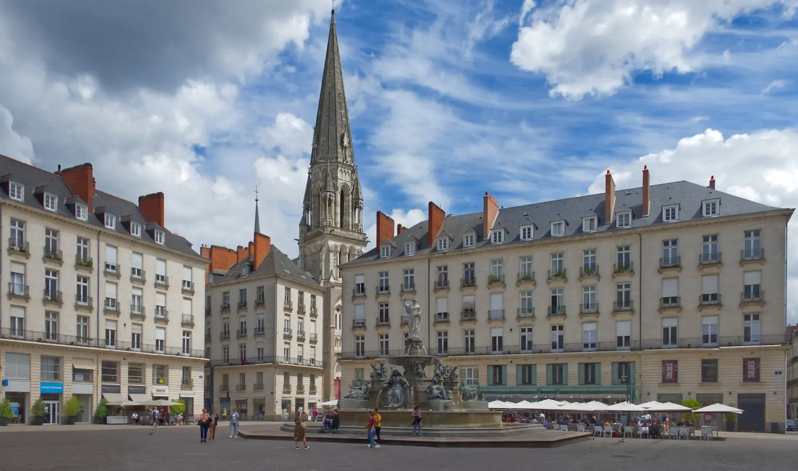 Façades du port de Nantes